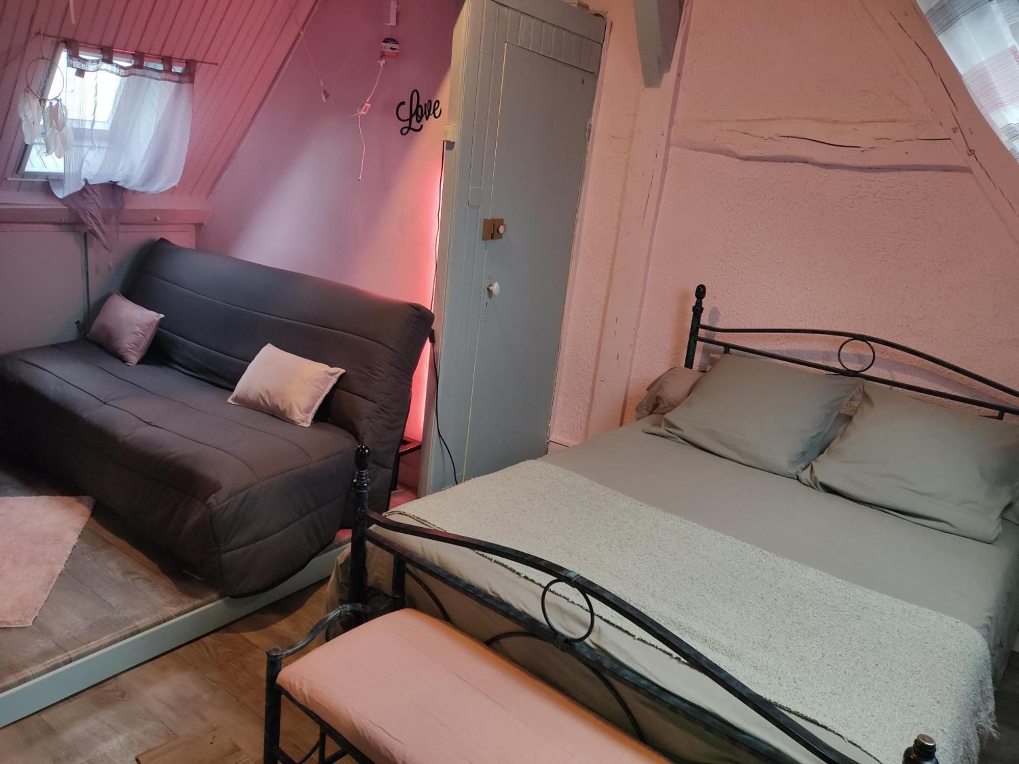 Le Lion Dort Bed & Breakfast Cormeilles-en-Parisis Exterior foto